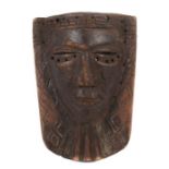 Brettmaskewohl Stamm der Kuba, Holz, mit flechtbandkonturiertem Gesicht, H: 28 cm.- - -25.00 %