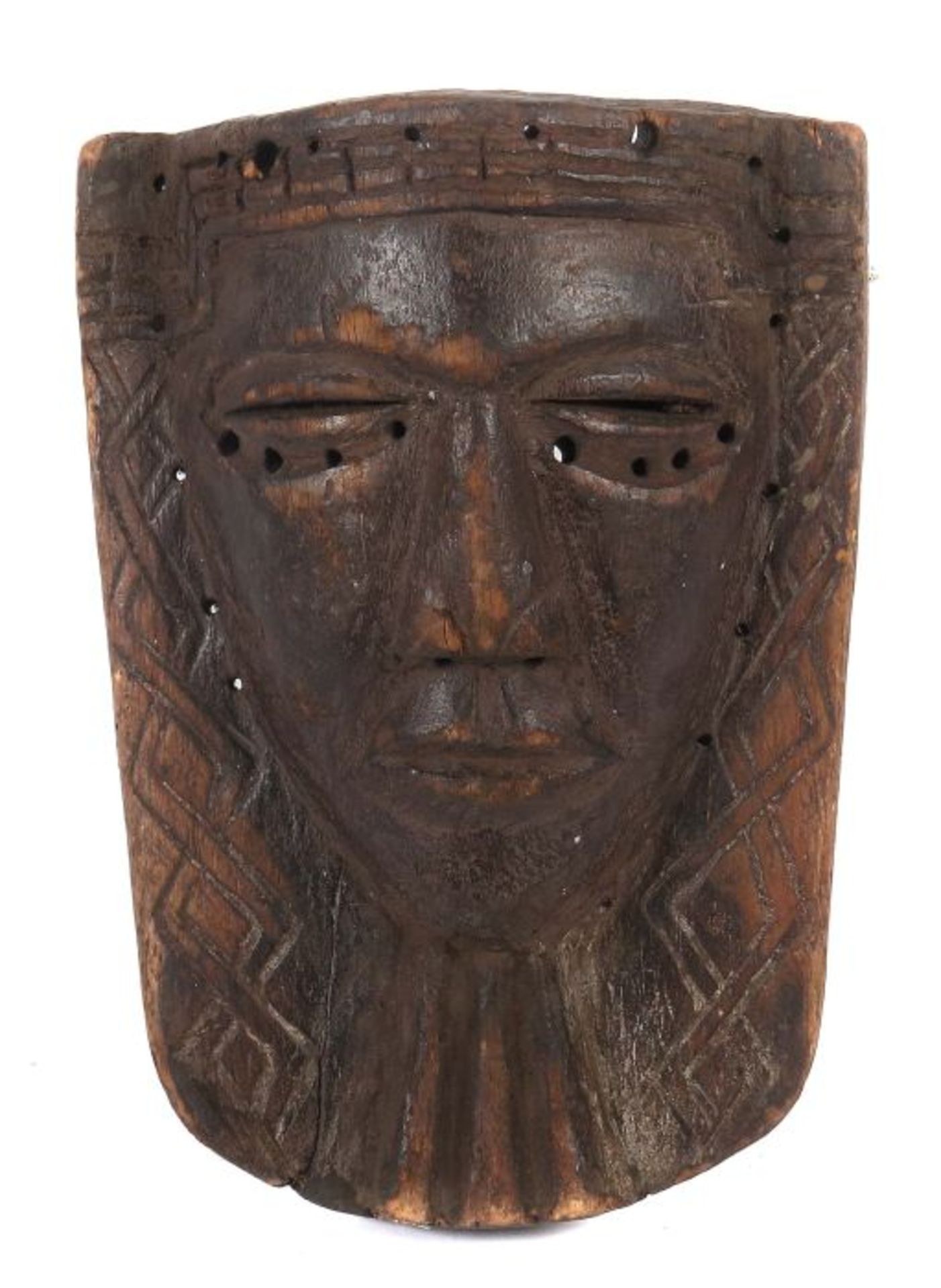 Brettmaskewohl Stamm der Kuba, Holz, mit flechtbandkonturiertem Gesicht, H: 28 cm.- - -25.00 %