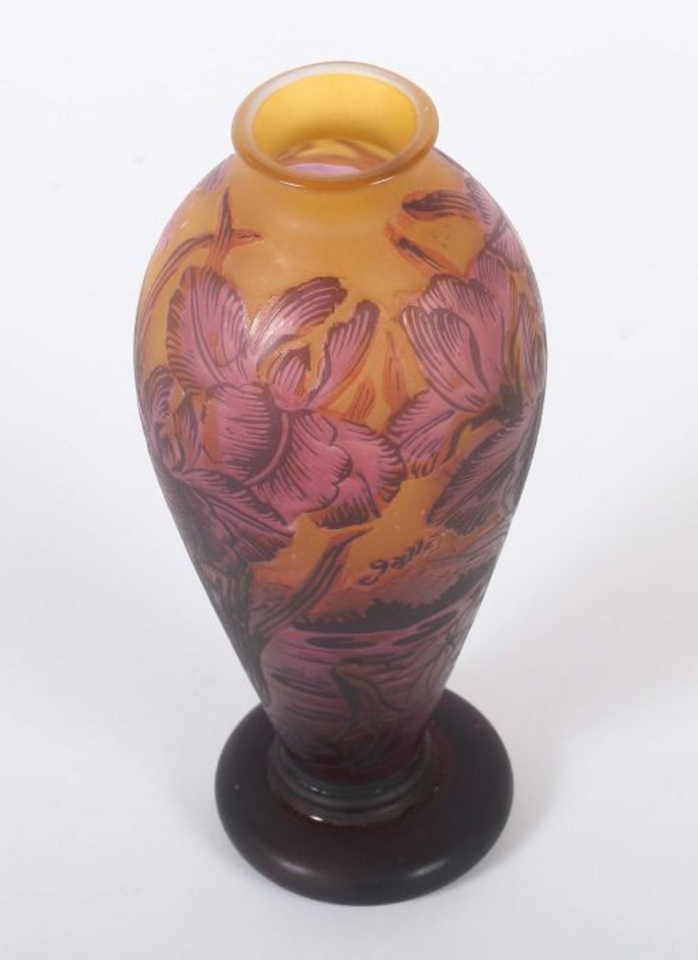 Vase mit Libellendekorwohl Émile Gallé, Nancy, 1900/1910, farbloses Glas formgeblasen, gelb und - Bild 4 aus 4