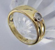 DIAMANTRING MIT SOLITÄR585/000 Gelbgold. Gr. 56, Brutto ca. 3,8g