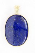 ANHÄNGER MIT LAPISLAZULI585/000 Gelbgold. Ca. 55x30mm, Brutto ca. 16,8g