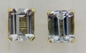 PAAR OHRSTECKER5858000 Gelbgold mit feinen Aquamarinen im Baguette-Schliff, ca. 10x10mm. Brutto