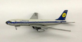 LUFTHANSA MODELLFLUGZEUGTipp & Co., 1960er Jahre Boeing 707. Blech. Besch. L.38cm