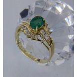 DAMENRING585/000 Gelbgold mit Smaragd und Brillanten. Gr. 54, Brutto ca. 3,5gA LADIES' RING 585/