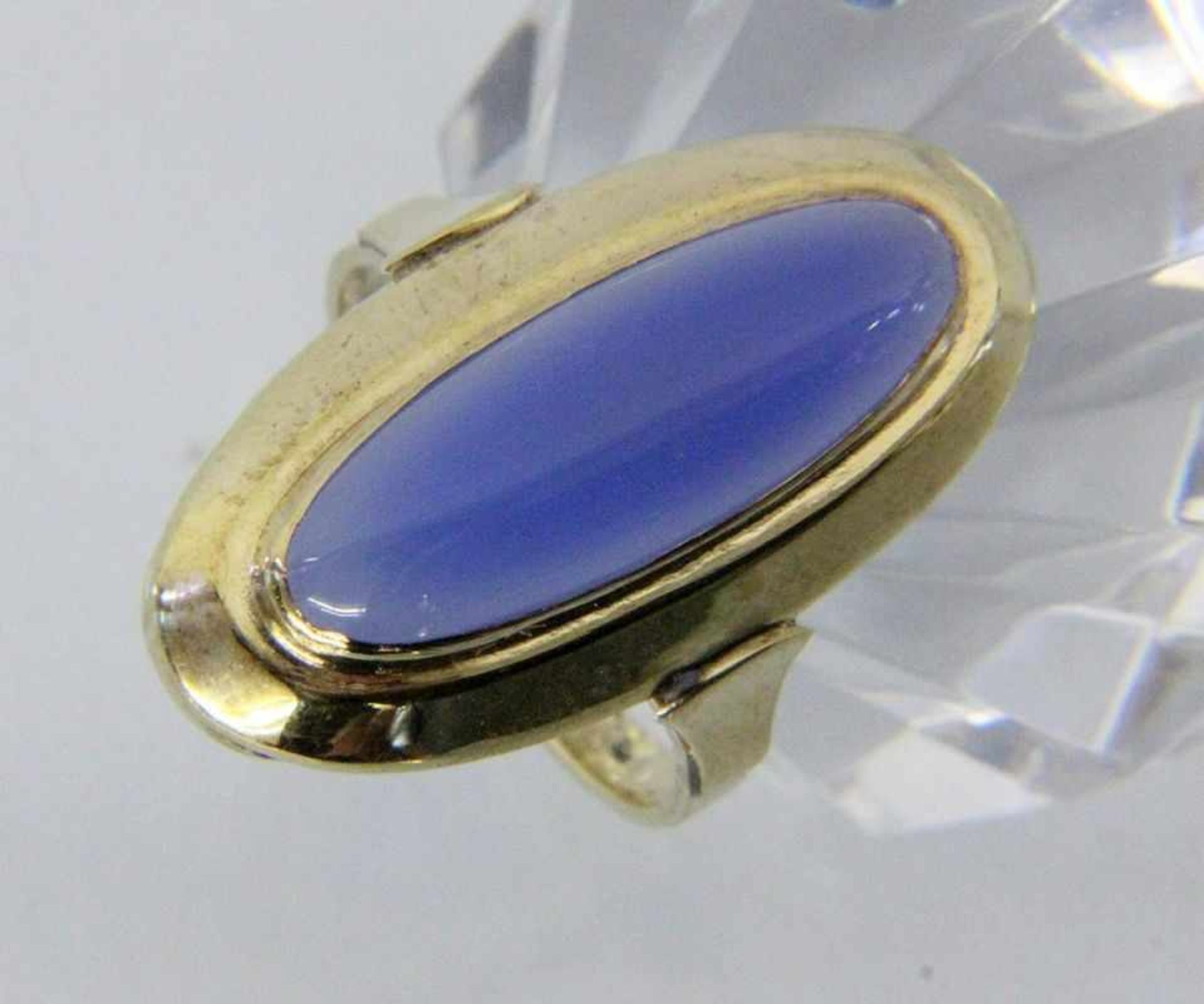 DAMENRING585/000 Gelbgold mit Lapislazuli. Gr. 56, Brutto ca. 5,3gA LADIES' RING 585/000 yellow gold