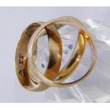 LOT VON 3 GOLDRINGEN585/000 Gelbgold. Zus. ca. 9,7gA LOT OF 3 GOLD RINGS 585/000 yellow gold