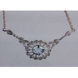 JUGENDSTIL COLLIER585/000 Rotgold mit Aquamarin und Diamantbesatz. L.46cm, Brutto ca. 6,2gAN ART