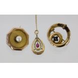 3 TEILE ANTIKER SCHMUCK585/000 Gelbgold mit Edelsteinen. Brutto ca. 8g3 ANTIQUE JEWELLERY PIECES