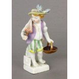 MONATSFIGUR "STERNZEICHEN KREBS"KPM Berlin, 20.Jh. Polychrom staffierte Kinderfigur mit Korb und