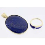 ANHÄNGER UND DAMENRING585/000 Gelbgold mit Lapislazuli. 53x30mm. Ring mit Lapislazuli und kleinen