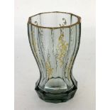 BECHERBöhmen um 1850 Rauchfarbenes Glas mit Facettenschliff und Goldmalerei. H.14cmA CUP Bohemia,