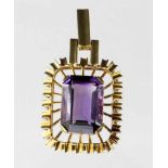 ANHÄNGER585/000 Gelbgold mit Amethyst. L.4,5cm, Brutto ca. 14gA PENDANT 585/000 yellow gold with