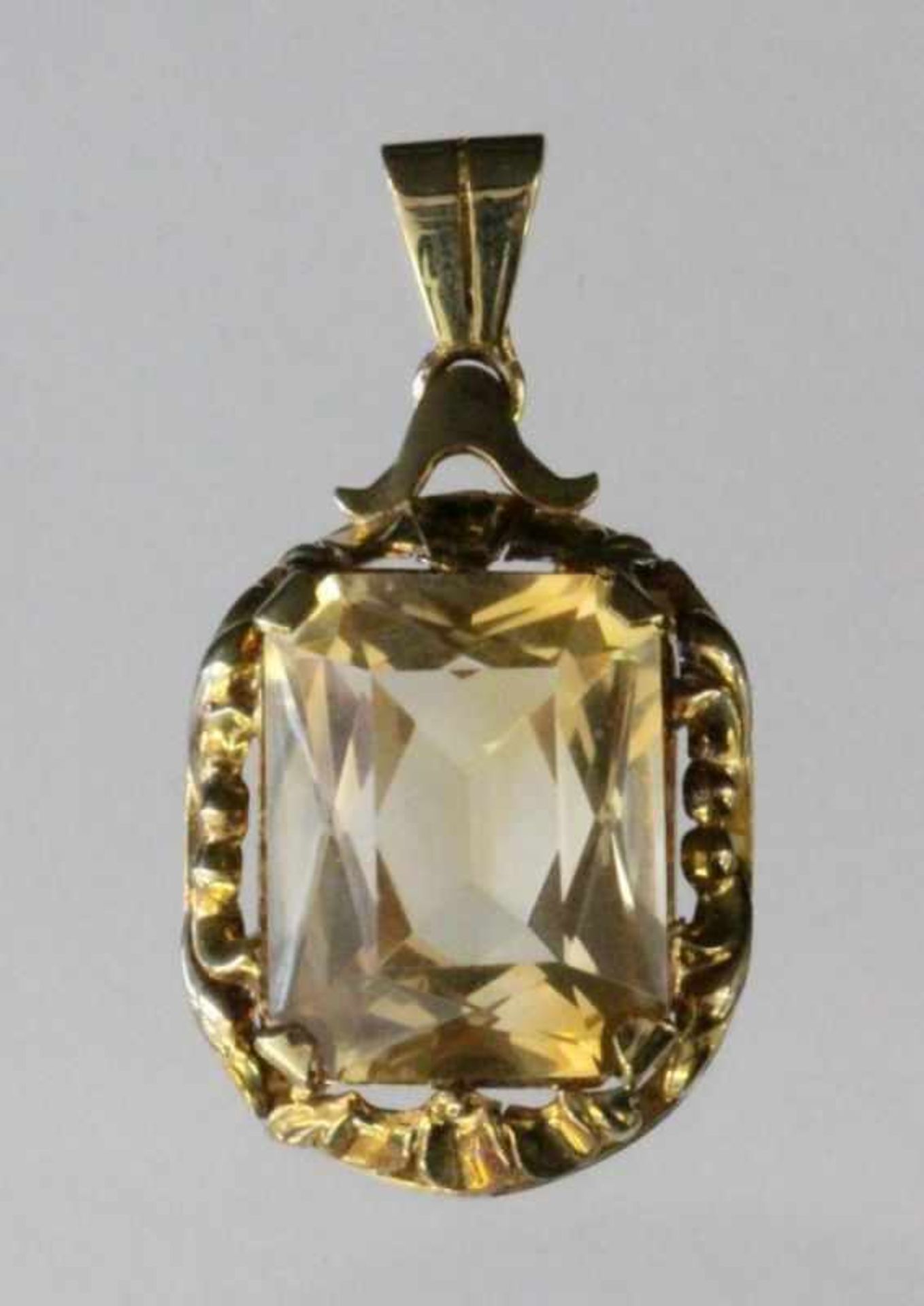 ANHÄNGER585/000 Gelbgold mit Citrin. L.3,5cm, Brutto ca. 8gA PENDANT 585/000 yellow gold with