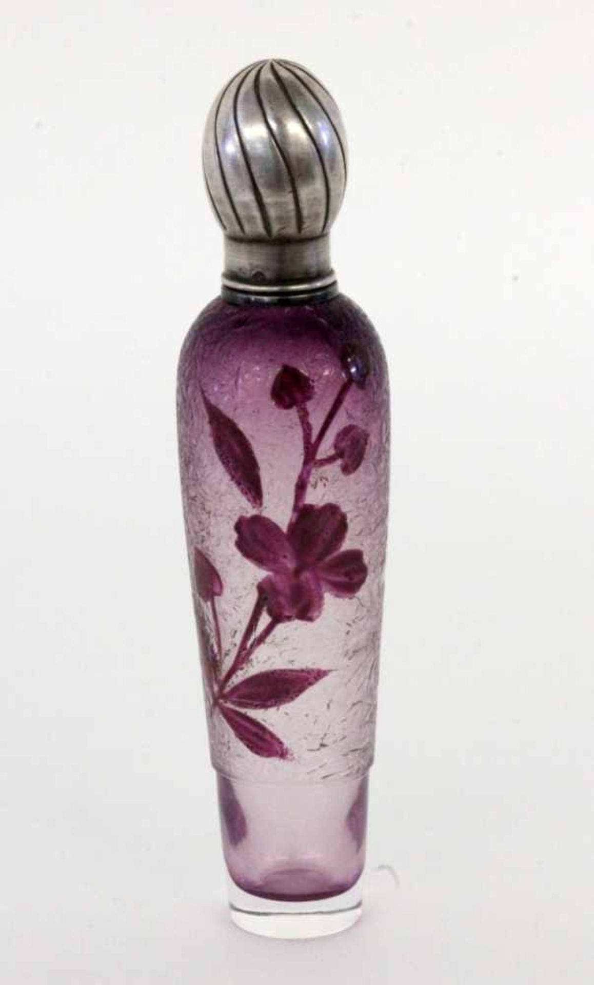 PARFUMFLAKONLegras, Montjoye um 1900 Violettes Glas mit geätztem Pflanzendekor. Halsmontur und