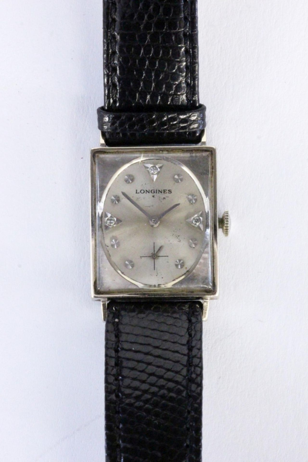 LONGINES HERRENARMBANDUHRSchweiz, 1940er Jahre Rechteckiges Gehäuse aus 585/000 Weißgold mit 3