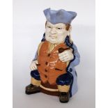 TOBY KRUGUSA "Yozi Mold". Bunt staffierte Keramik. Im Boden bez. H.25cmA TOBY JUG USA Yozi Mold.