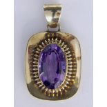ANHÄNGER585/000 Gelbgold mit Amethyst. L.4,5cm, Brutto ca. 10,3gA PENDANT 585/000 yellow gold with