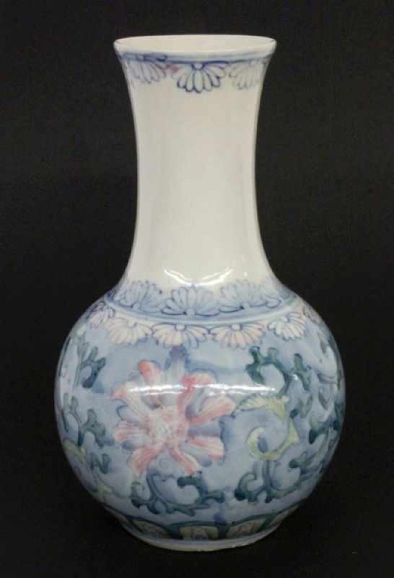A VASE China Porcelain with coloured underglaze painting. 26.5 cm high.VASEChina Porzellan mit