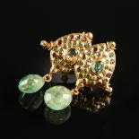 A PAIR OF 22K YELLOW GOLD, EMERALD, AND RUBY MUGHAL STYLE EARRINGS, the shield form clip on