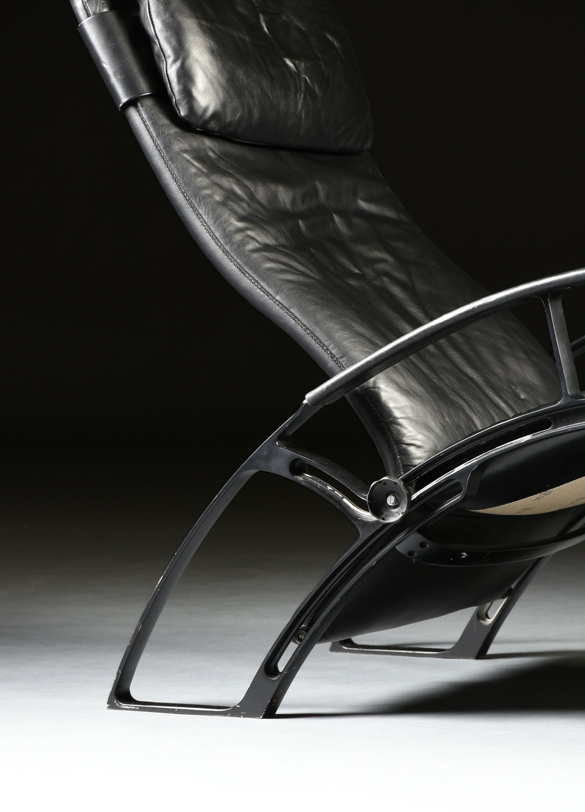 FERDINAND ALEXANDER PORSCHE (German/Austrian 1935-1912) LOUNGE CHAIR, "IP 84S," LATE 20TH CENTURY, - Image 2 of 6