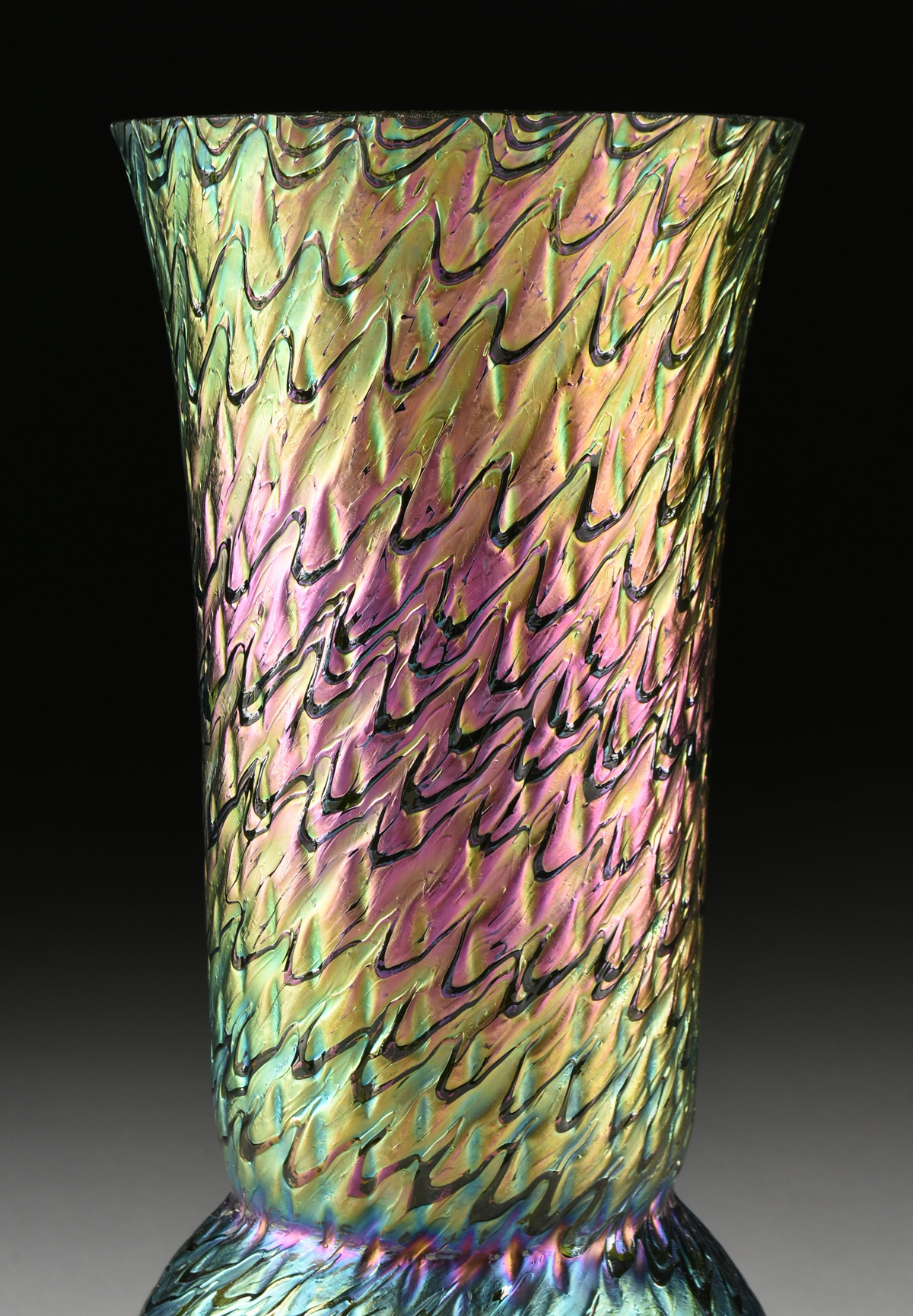 TWO IRIDESCENT ART GLASS VASES, LUNDBERG STUDIOS, CALIFORNIA, CIRCA 1996, the trumpet vase with a - Image 4 of 12