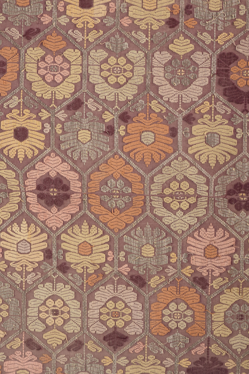 AN ANTIQUE BALINESE POLYCHROME FLORAL SILK BROCADE SARONG KAIN-SONGKET, INDONESIA, LATE 19TH - Image 3 of 6