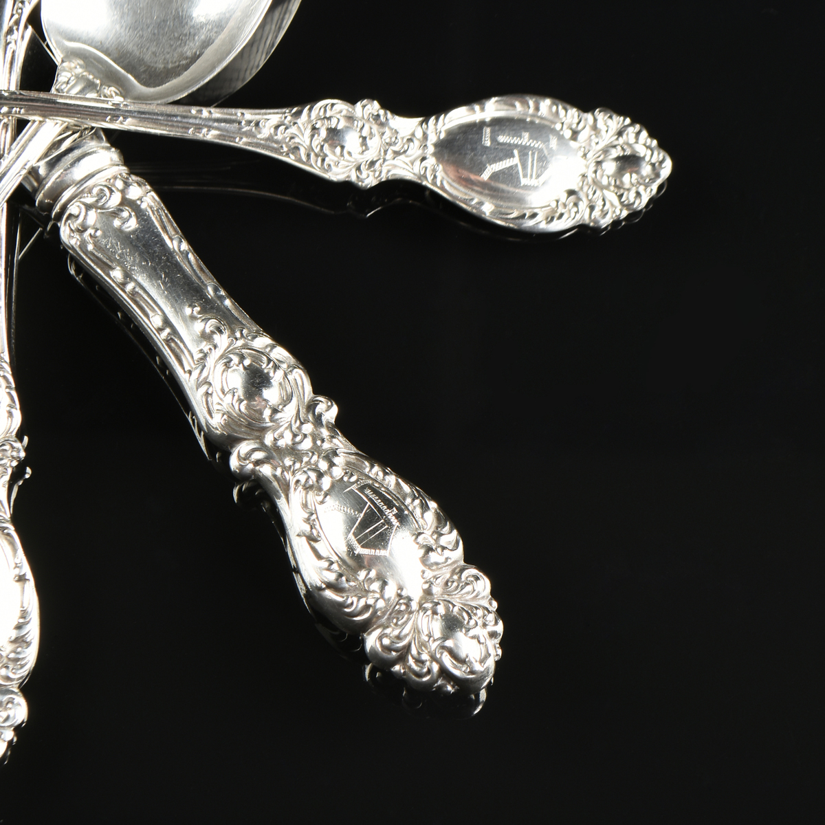 A FORTY-NINE PIECE R. WALLACE & SONS STERLING SILVER FLATWARE SERVICE, LUCERNE PATTERN, MARKED, - Image 3 of 5