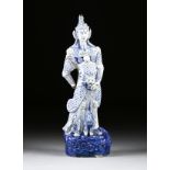 AN IMPERIAL STYLE CHINESE BLUE AND WHITE PORCELAIN FIGURAL IDOL OF ERLANG SHEN, BEARING A XUANDE