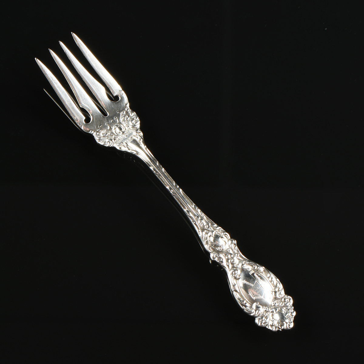 A FORTY-NINE PIECE R. WALLACE & SONS STERLING SILVER FLATWARE SERVICE, LUCERNE PATTERN, MARKED, - Image 5 of 5
