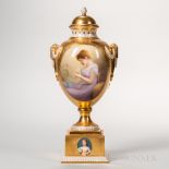 Vienna Porcelain Hand-painted Vase and Cover, Austria, late 19th century, gilded ground with