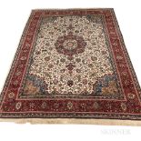 Sarouk Carpet