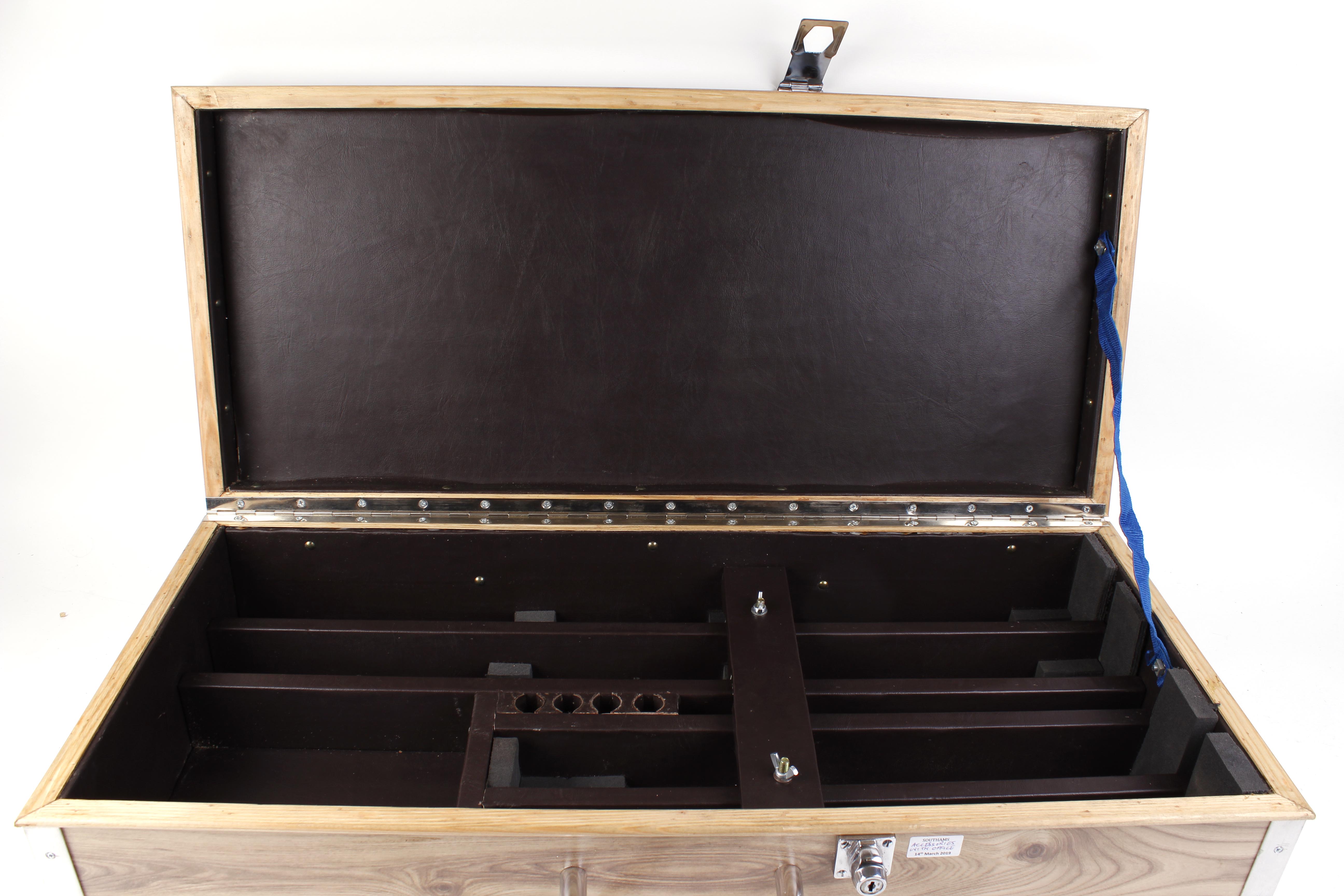 Wood laminate and aluminum double gun case, interior fitted for two over and under guns with up to - Image 2 of 2