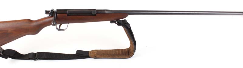 S1 .410 BSA bolt action single, 23¼ ins sighted barrel, 2½ ins chamber, 13½ ins stock, padded
