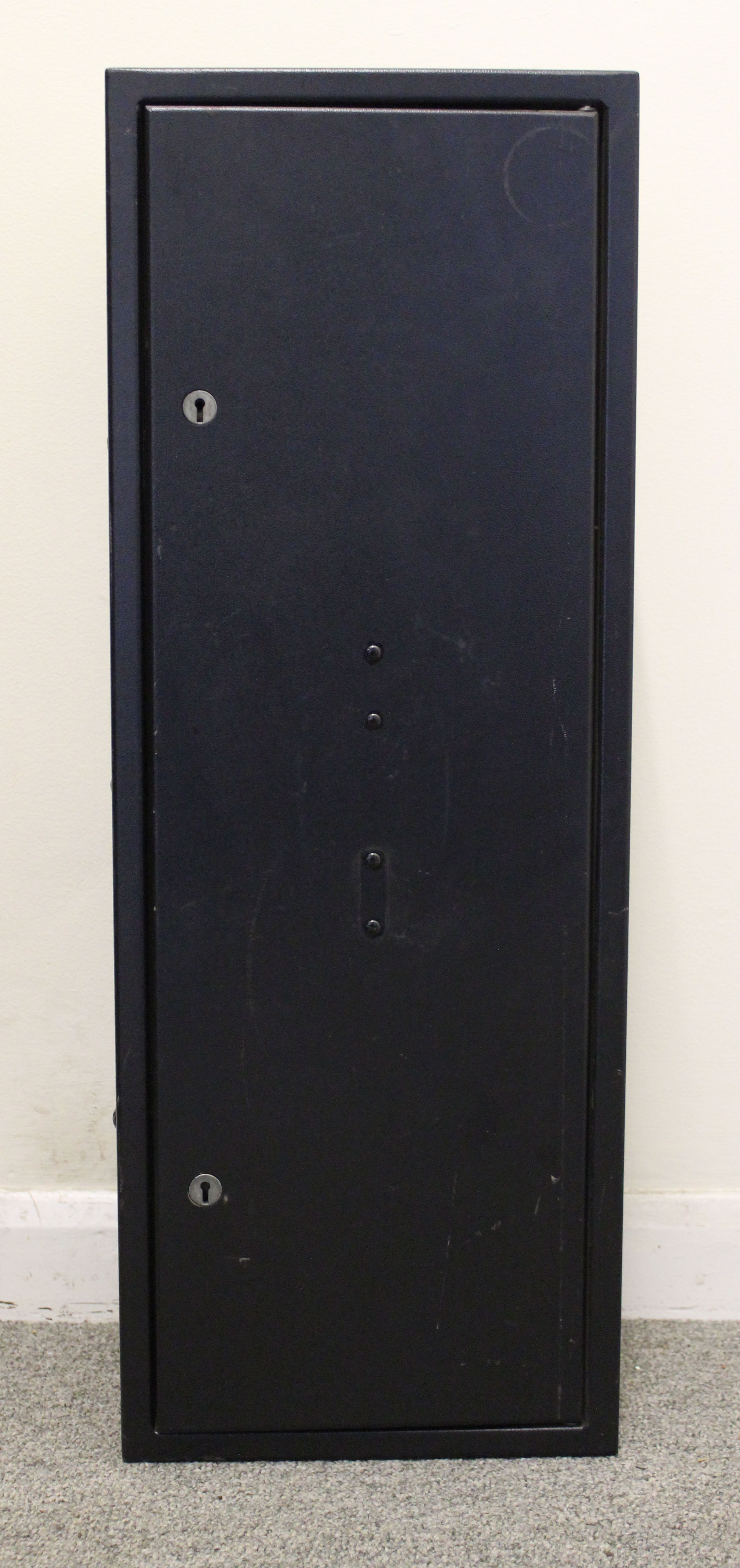 Steel security cabinet, h.32 ins x w.11¾ ins x d.8 ins (locks a/f)