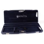 Beretta hard shell gun case with fitted interior for two sets of barrels up to 33½ ins,