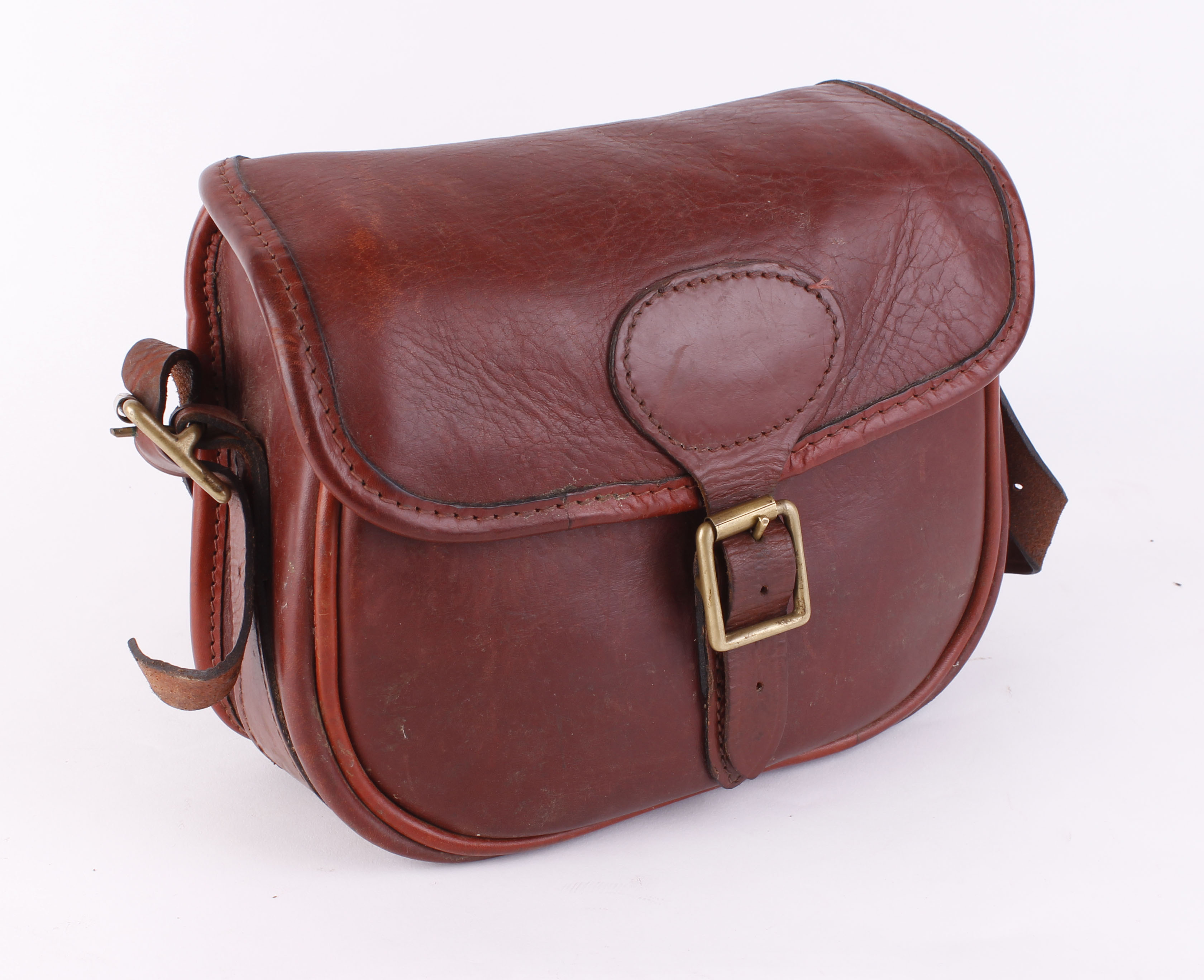 Parsons red leather cartridge bag (capacity for 100 cartridges approx.)