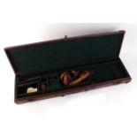 Lightweight leather motor case with green baize lined fitted interior for 28 ins barrels (handle a/