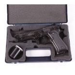 .177 Crosman CK92 CO2 air pistol, open sights, no. 01970, in hard plastic case with four