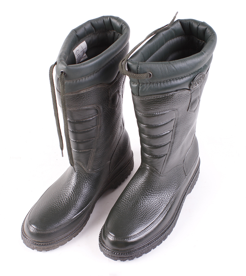Boxed pair Derri boots, size 8