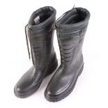 Boxed pair Derri boots, size 8