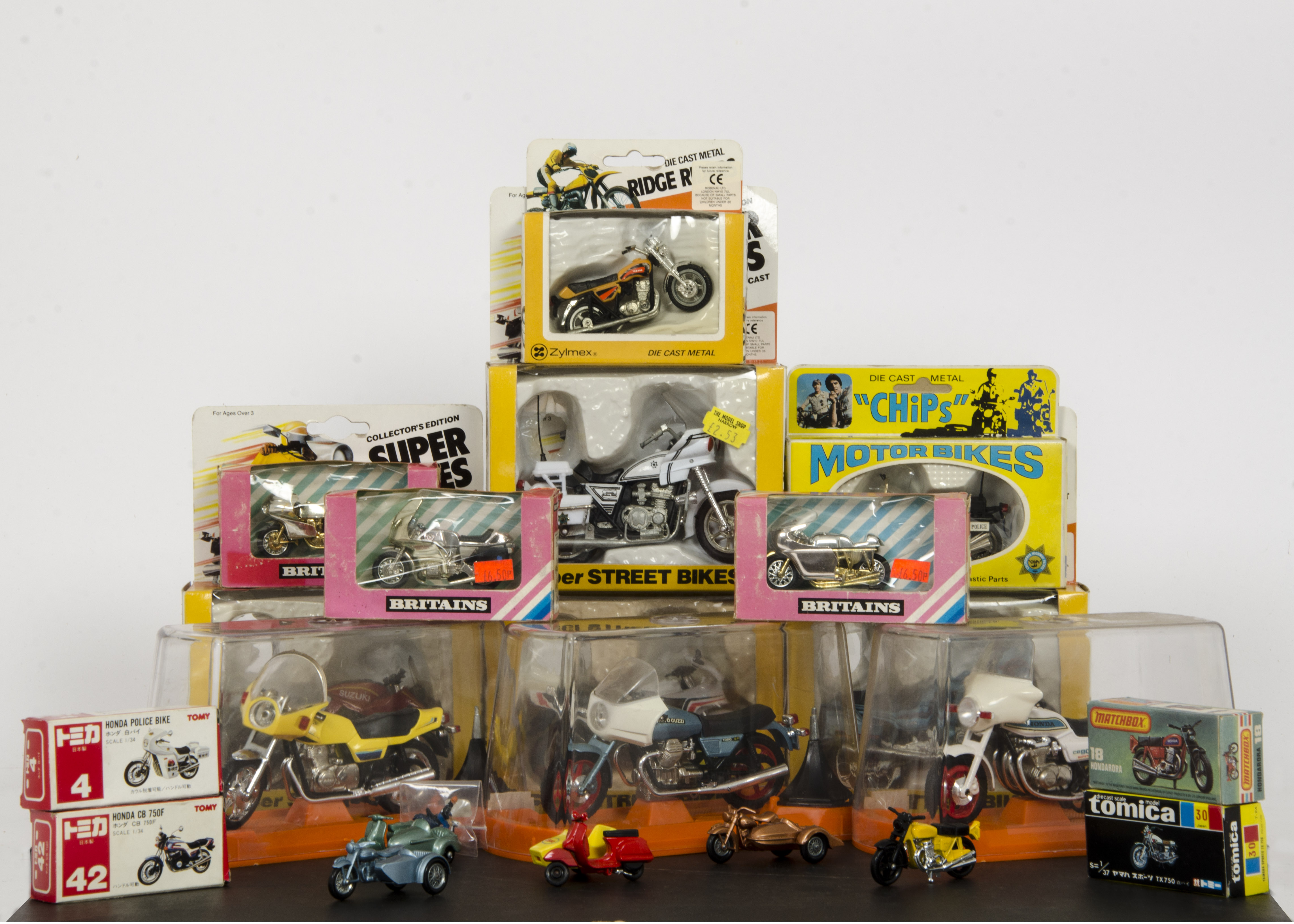 Diecast Motorcycles by Various Makers, including Guiloy Honda CB900 GT, Sanglas 400, Guzzi 1000, Zee