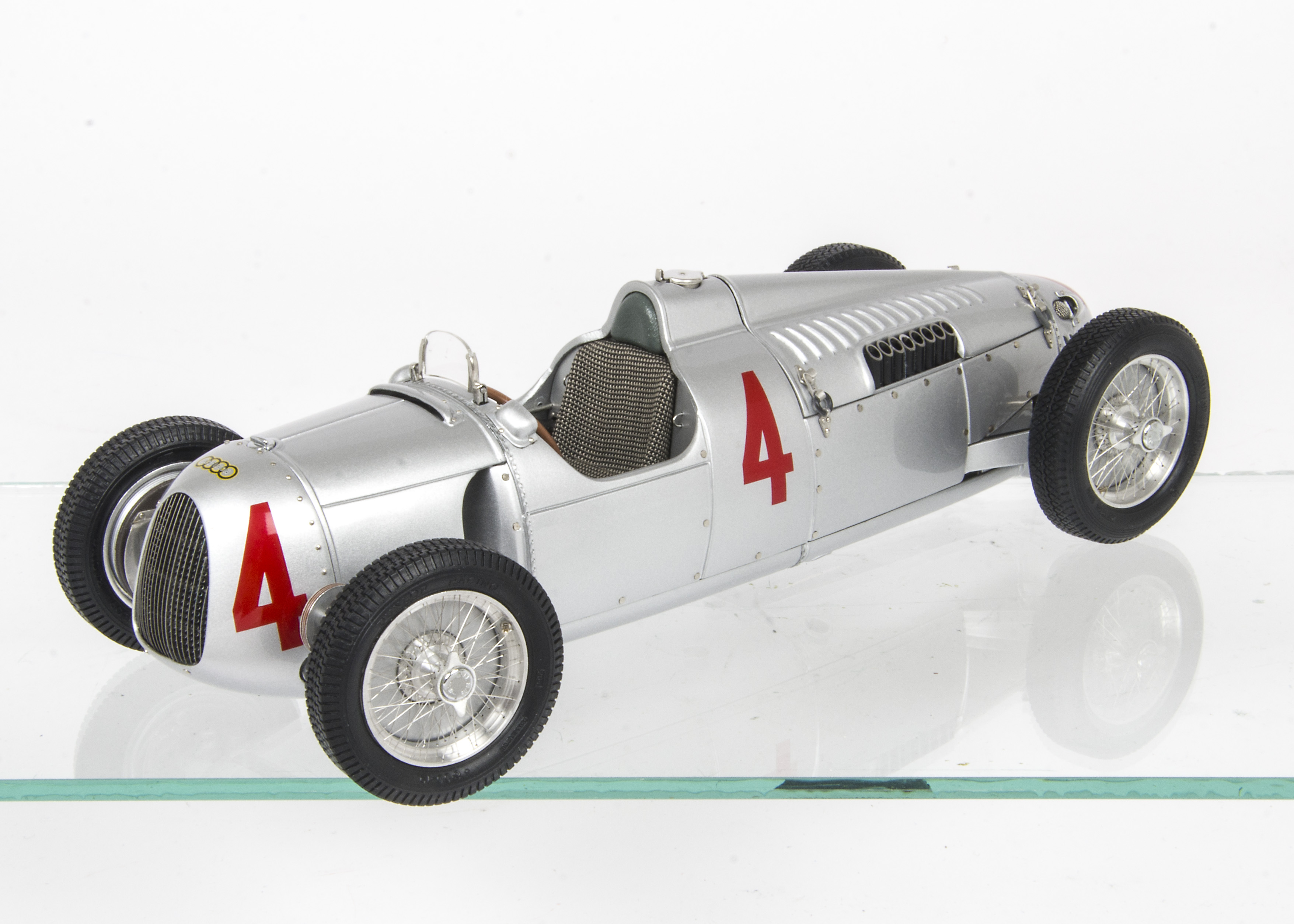 CMC 1:18 Auto Union Type C 1936 Sieger GP Deutschland, No.M-073, limited edition, Racing Number 4 (