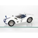 CMC 1:18 Maserati Tipo 61 Birdcage 1960, No.M-047, Racing Number 5 (S.Moss/D.Gurney), in original