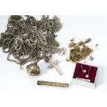 A quantity of silver and gold jewellery, including a 9ct gold bi colour wedding band, two gold