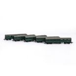 Tri-ang 00 Gauge SR green EMU Power Trailer and Centre cars, Power Cars (2, one lacks front