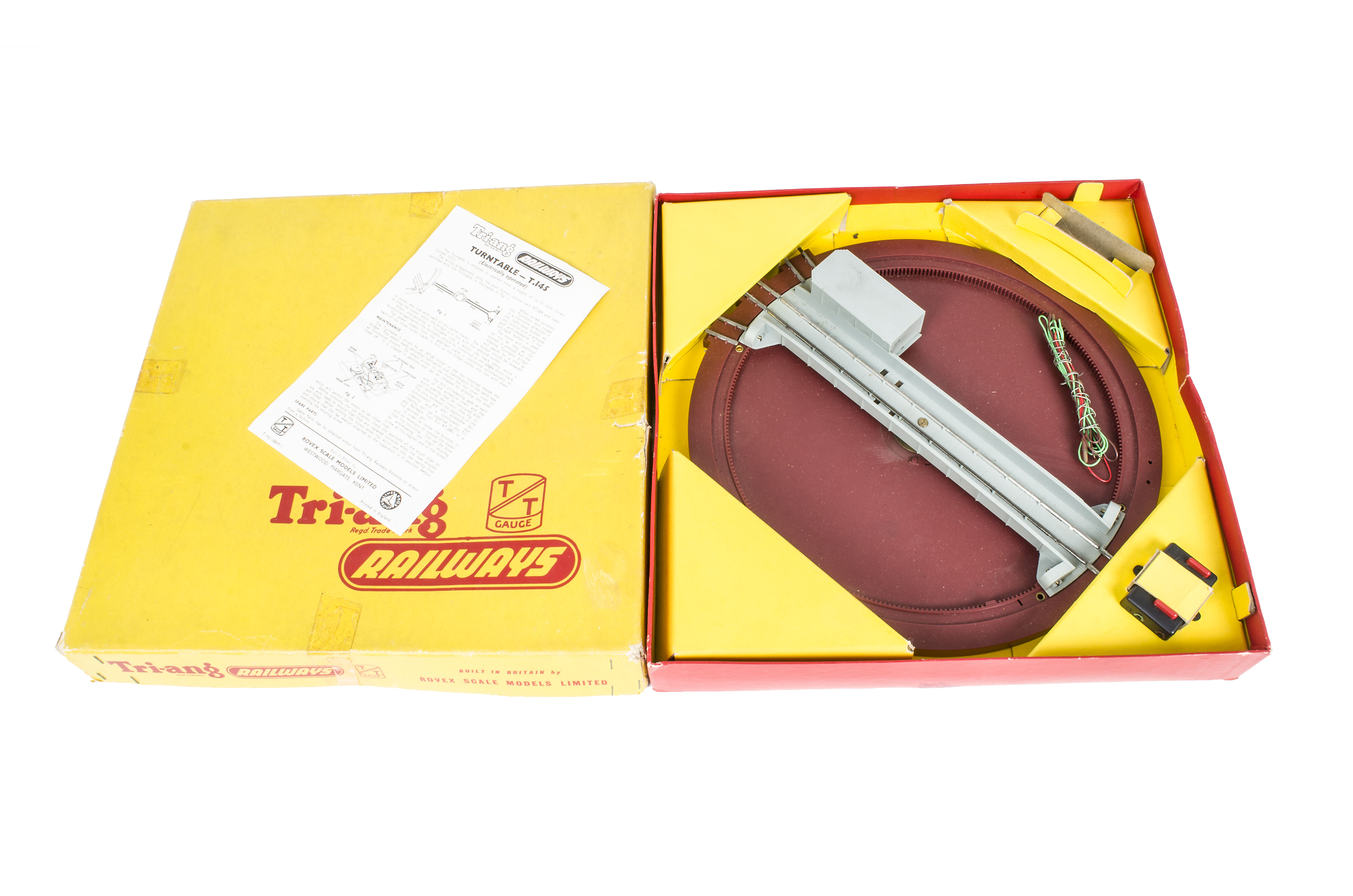 Tri-ang TT Gauge T145 Electrically Operated Turntable, with instructions, in original box, VG-E, box