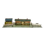 Hornby 0 Gauge No 2 'Windsor' Station and Signal Box, the station with opening doors and grey-