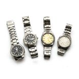 Four c1980s Seiko gentlemen's wristwatches, including three Seiko 5 and one Kinetic (4)