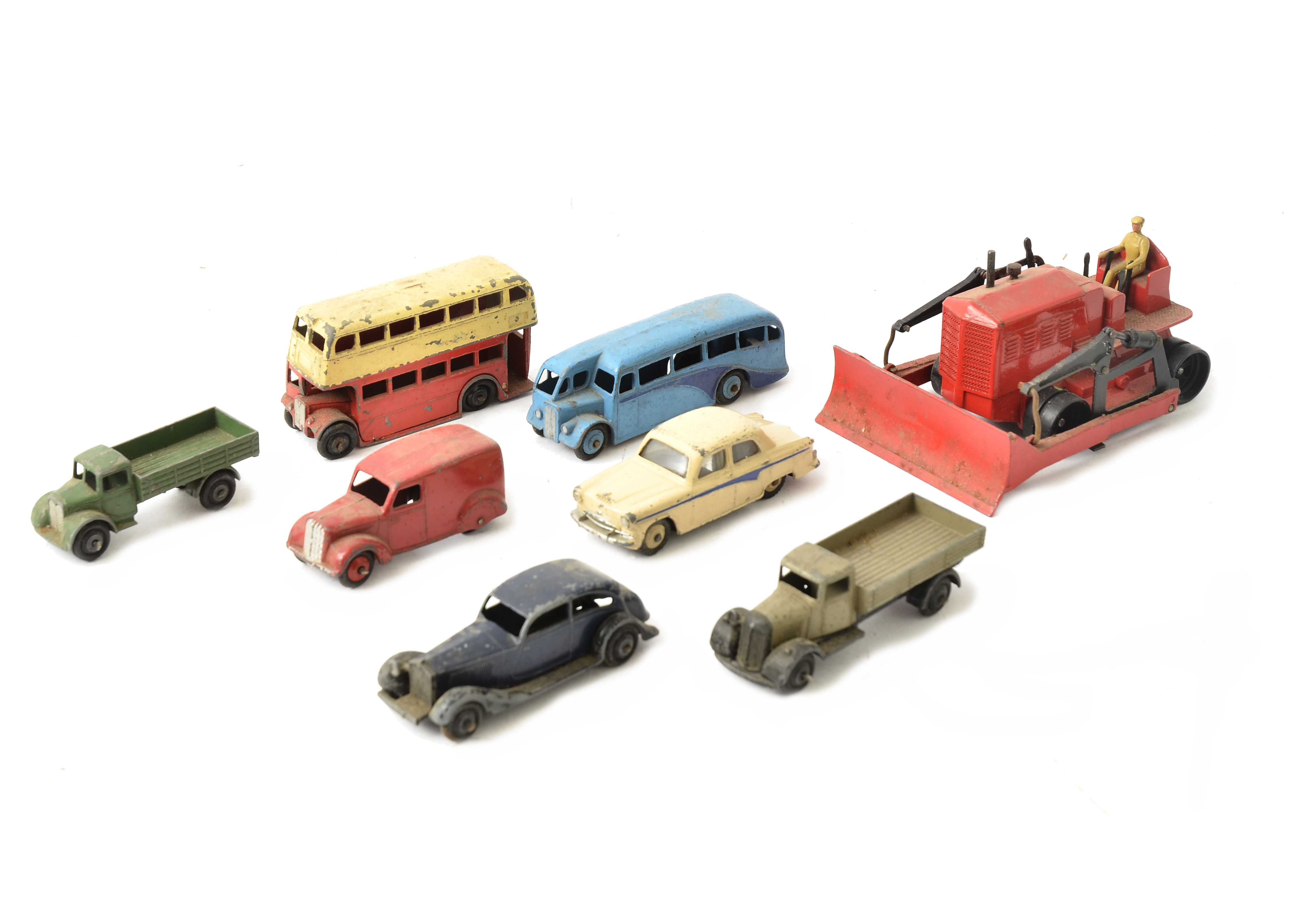 Dinky Toys, including 176 Austin A105, 194 Bentley S2, 29e Single Deck Bus, 40d Austin Devon, 40e