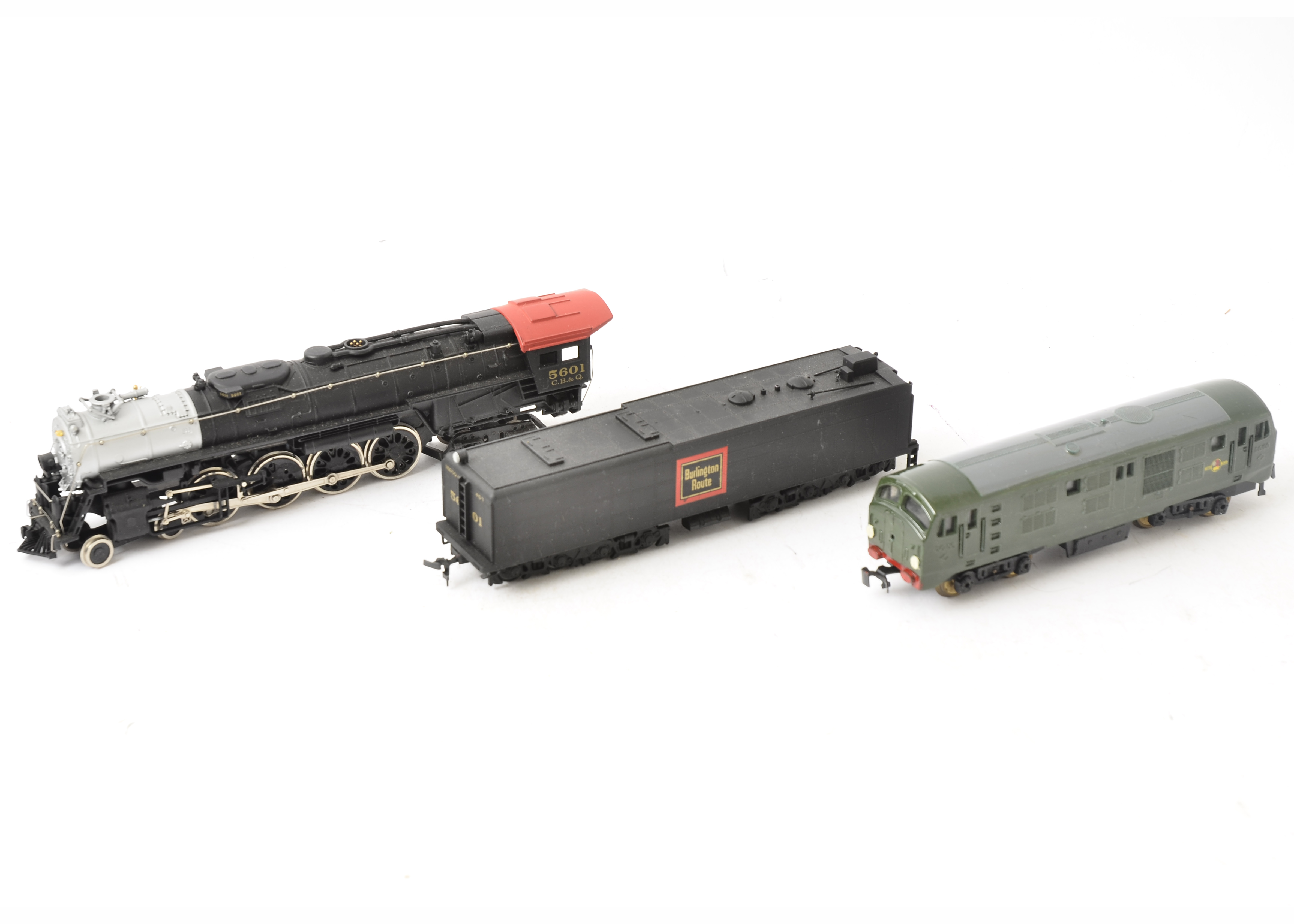 An Unboxed Bachmann American H0 Gauge CB&Q 4-8-4 Locomotive and Tender, in 'Burlington Route'